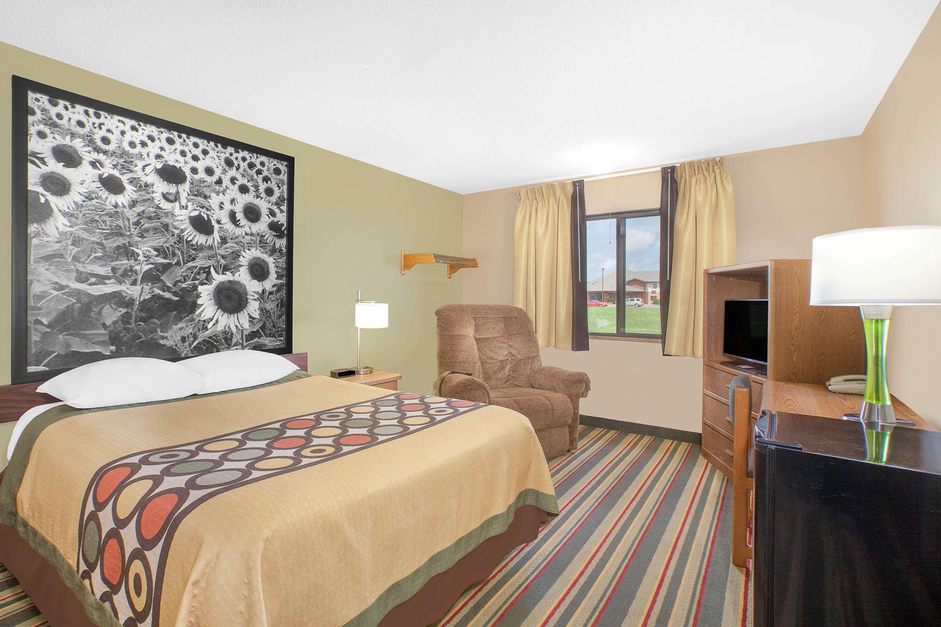 Super 8 By Wyndham Mt Pleasant Motel Mount Pleasant Eksteriør billede