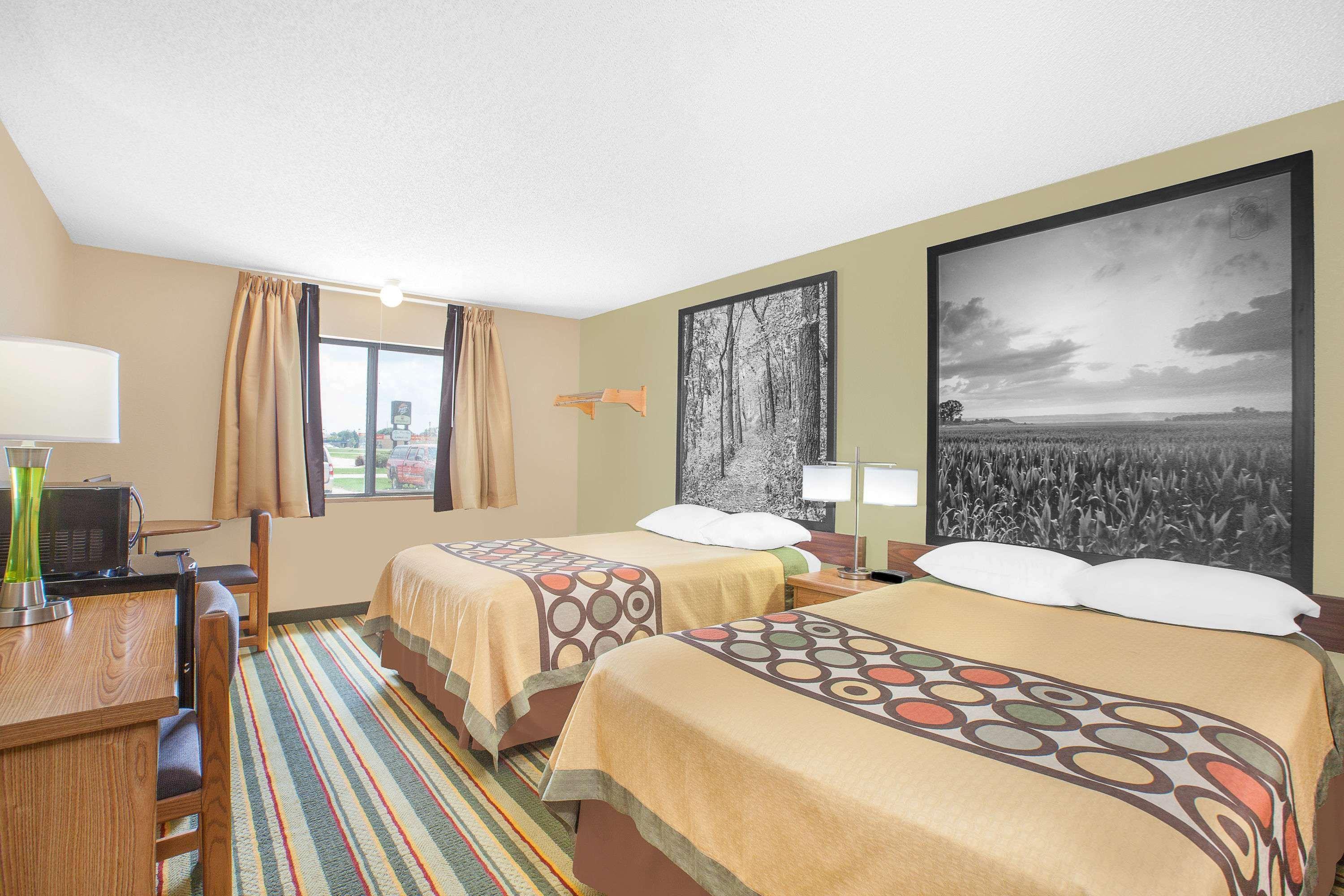 Super 8 By Wyndham Mt Pleasant Motel Mount Pleasant Eksteriør billede