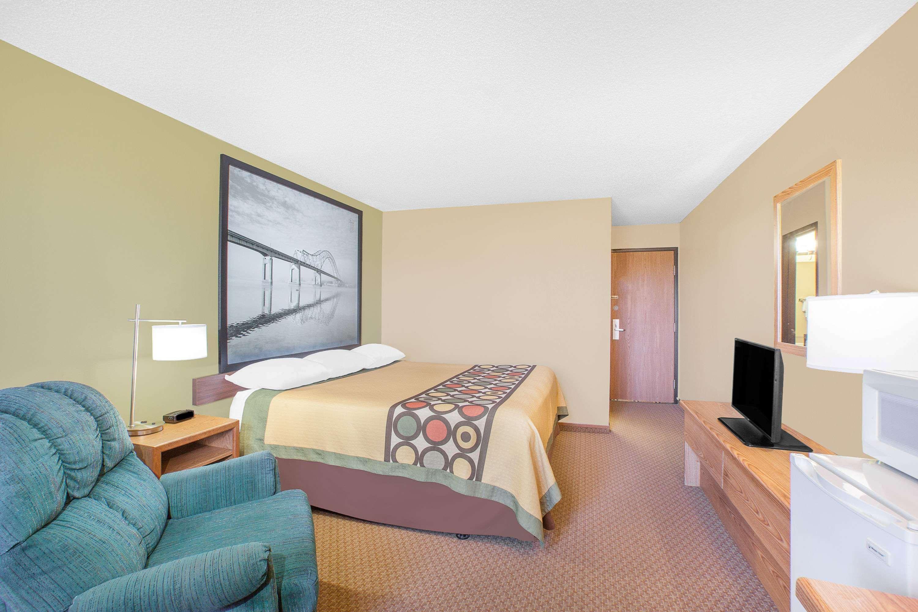 Super 8 By Wyndham Mt Pleasant Motel Mount Pleasant Eksteriør billede