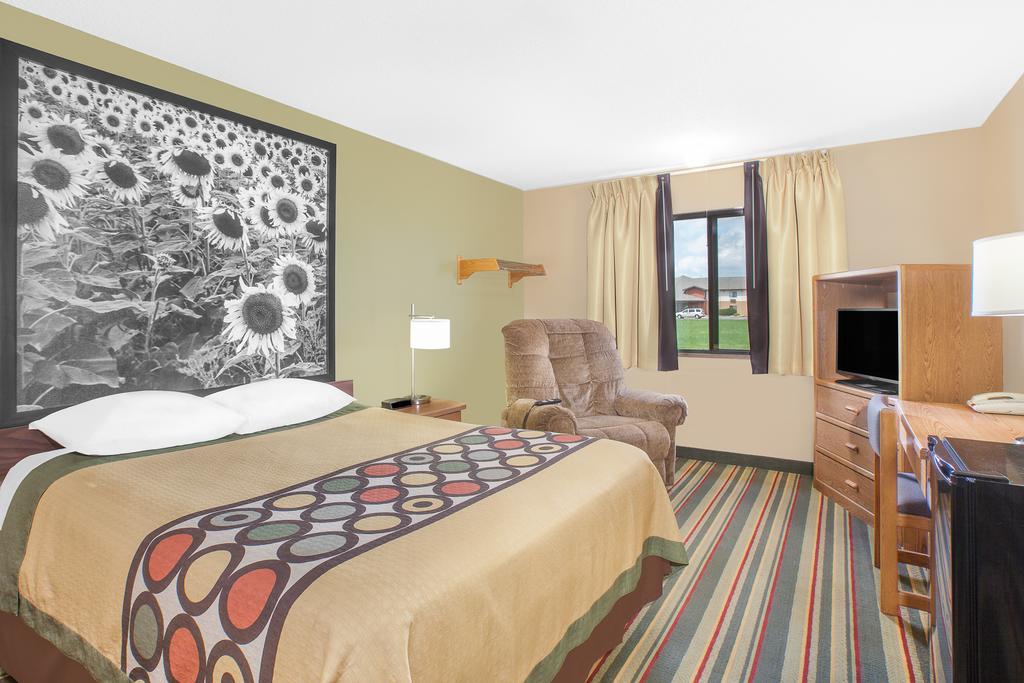 Super 8 By Wyndham Mt Pleasant Motel Mount Pleasant Eksteriør billede